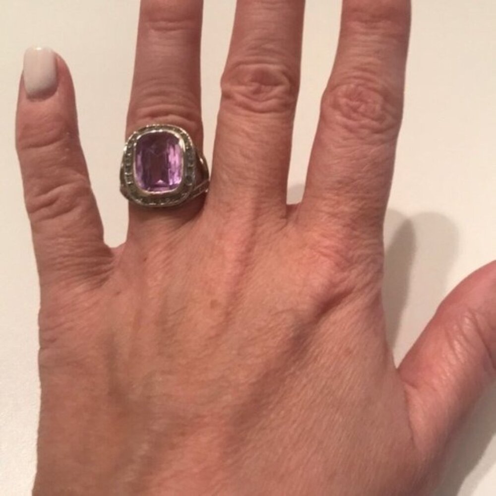 💜✨ Vintage-Style Silver Ring with Purple Gemstone & Clear Accents✨💜